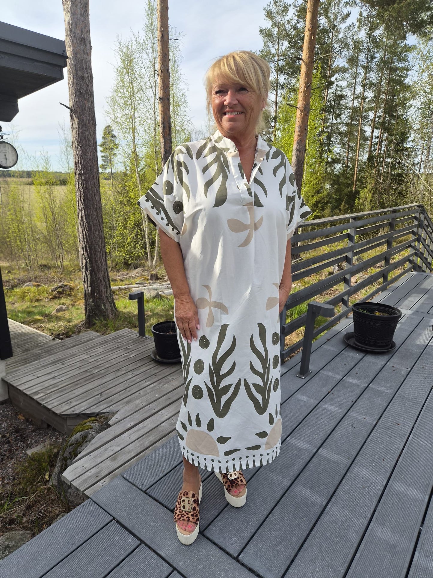 Plussize kuviollinen puuvillamekko