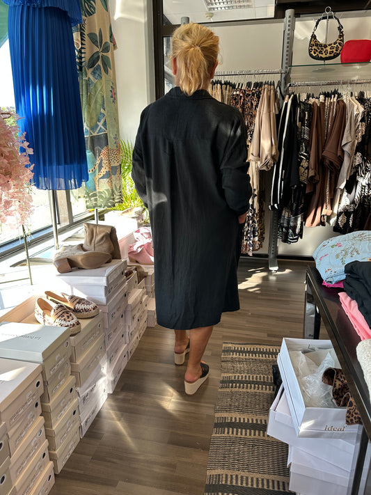 Polvipituinen pellava-viskoosimekko