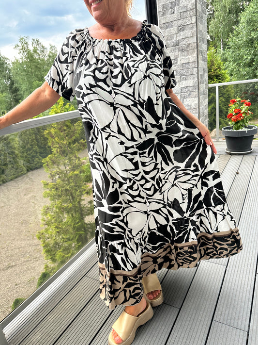 Plussize kuviollinen mekko (3 väriä)