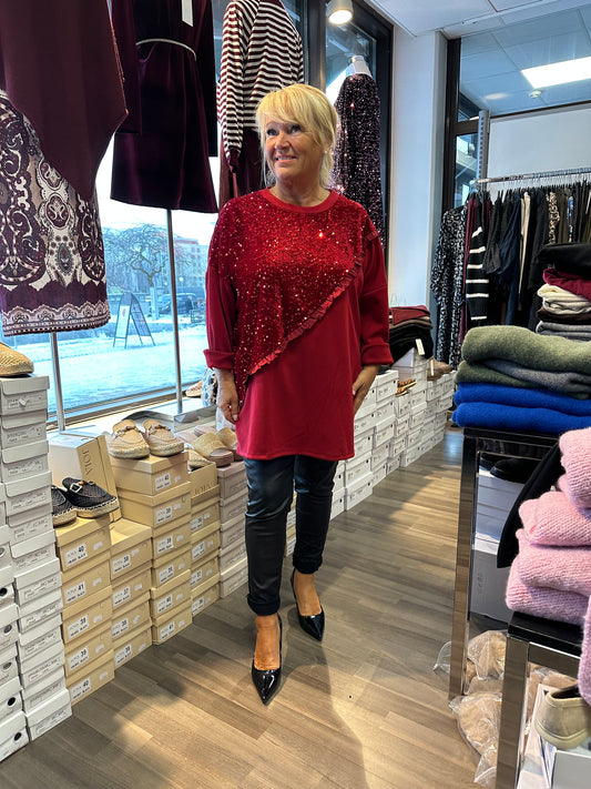 Plussize paljettipusero punainen