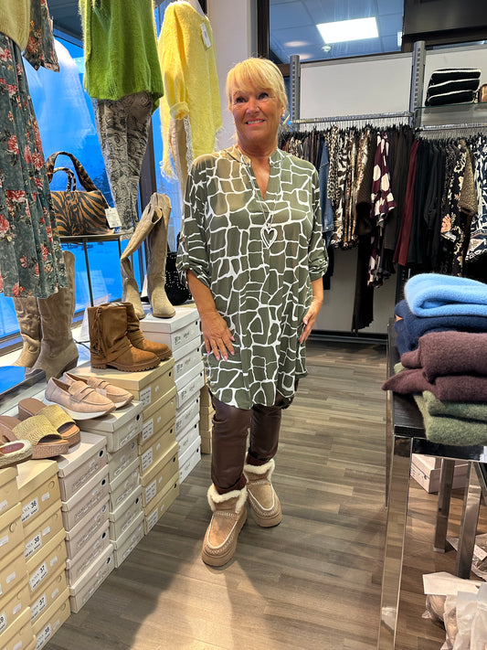 Liukaspintainen pitkä tunika khaki