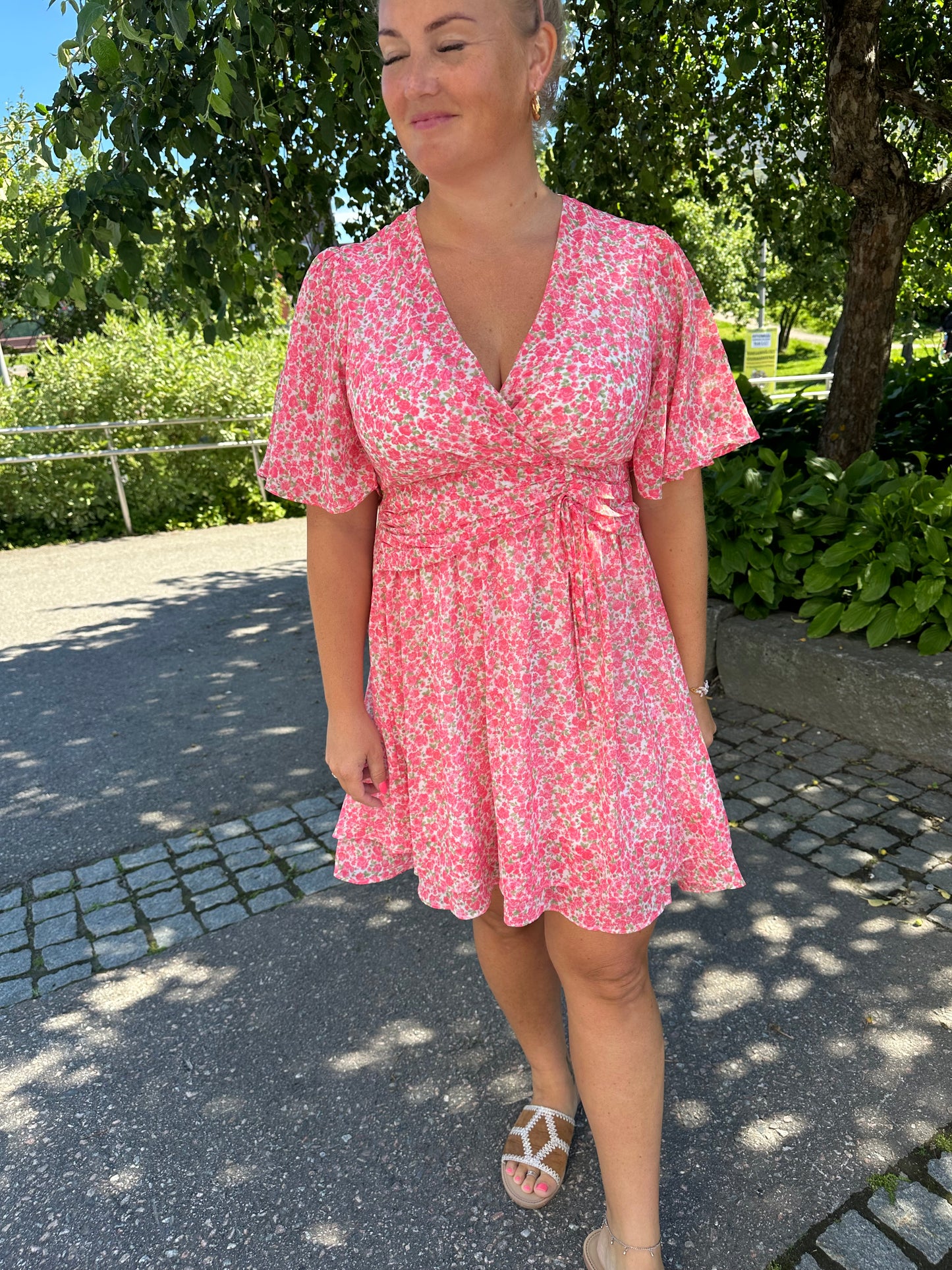 Lyhyt mekko Rose Garden