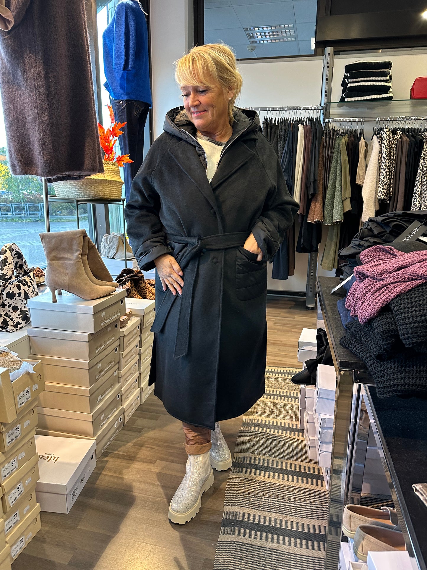 Villakangastakki irtonaisella liivillä