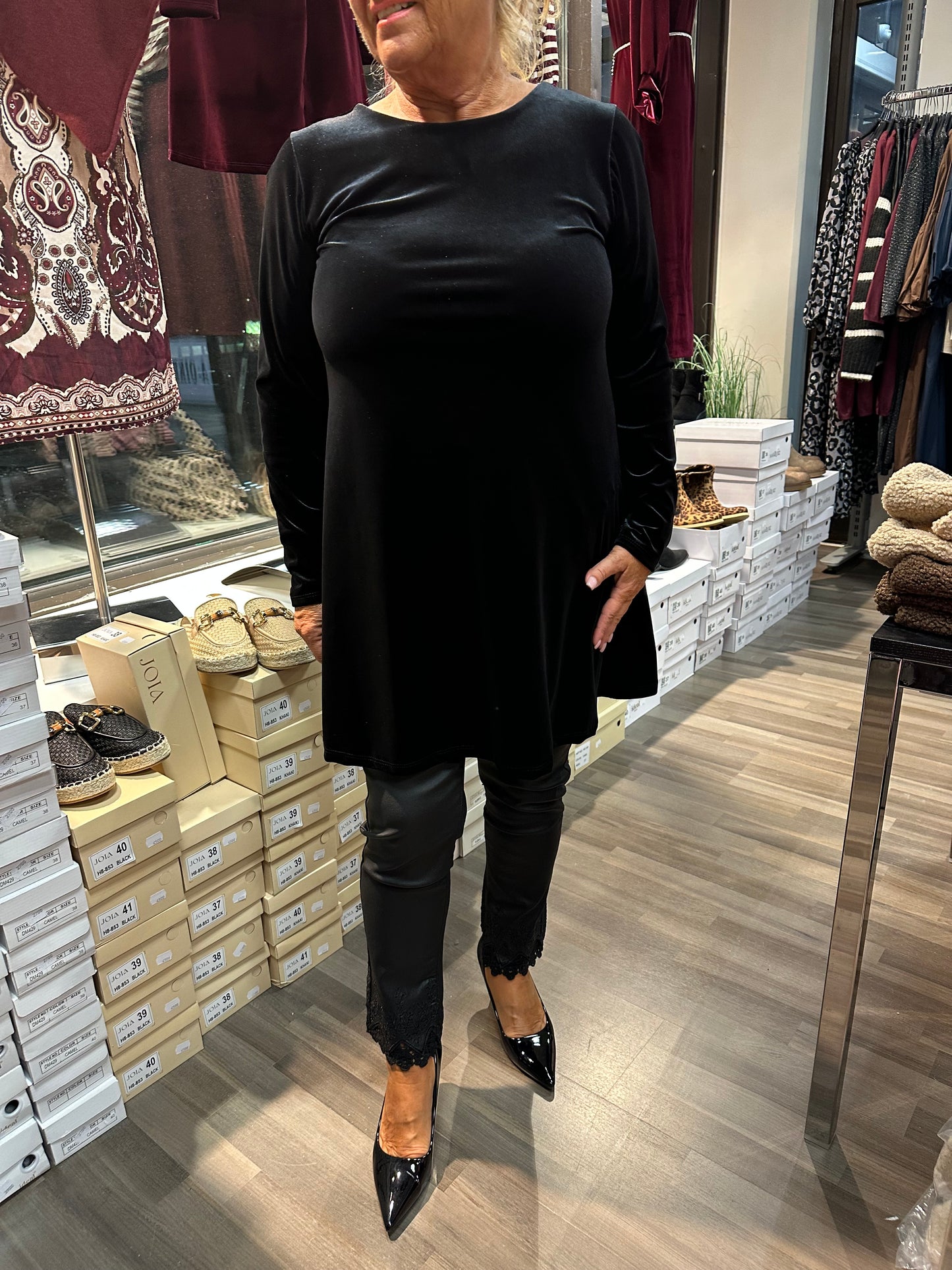 Samettiveluuri tunika musta