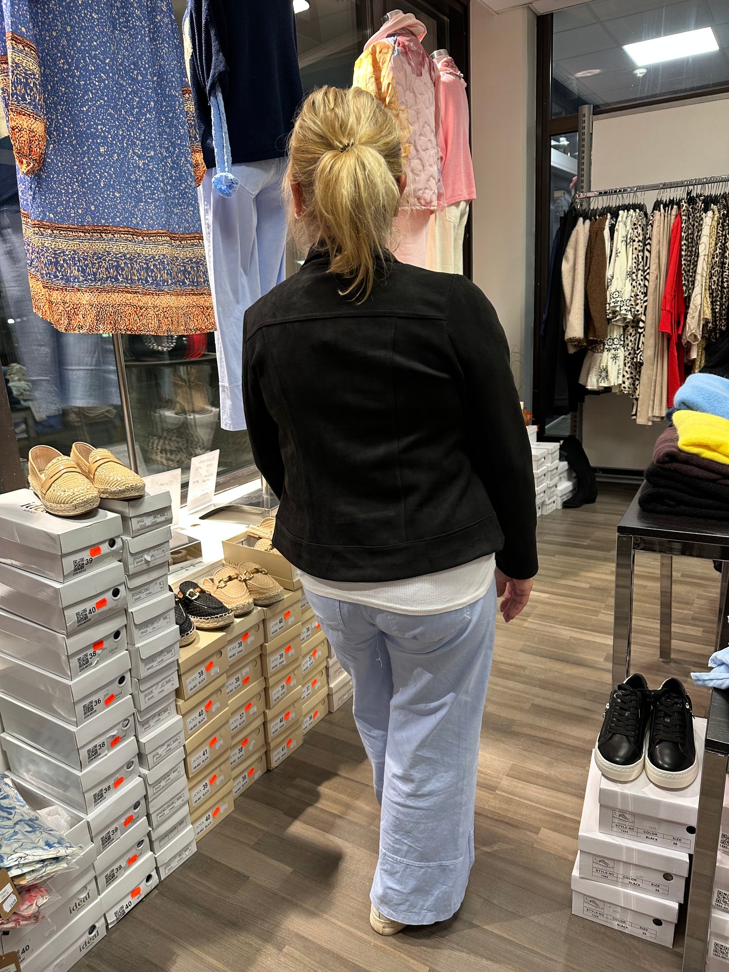 Keinomokkainen biker jakku (6 väriä)