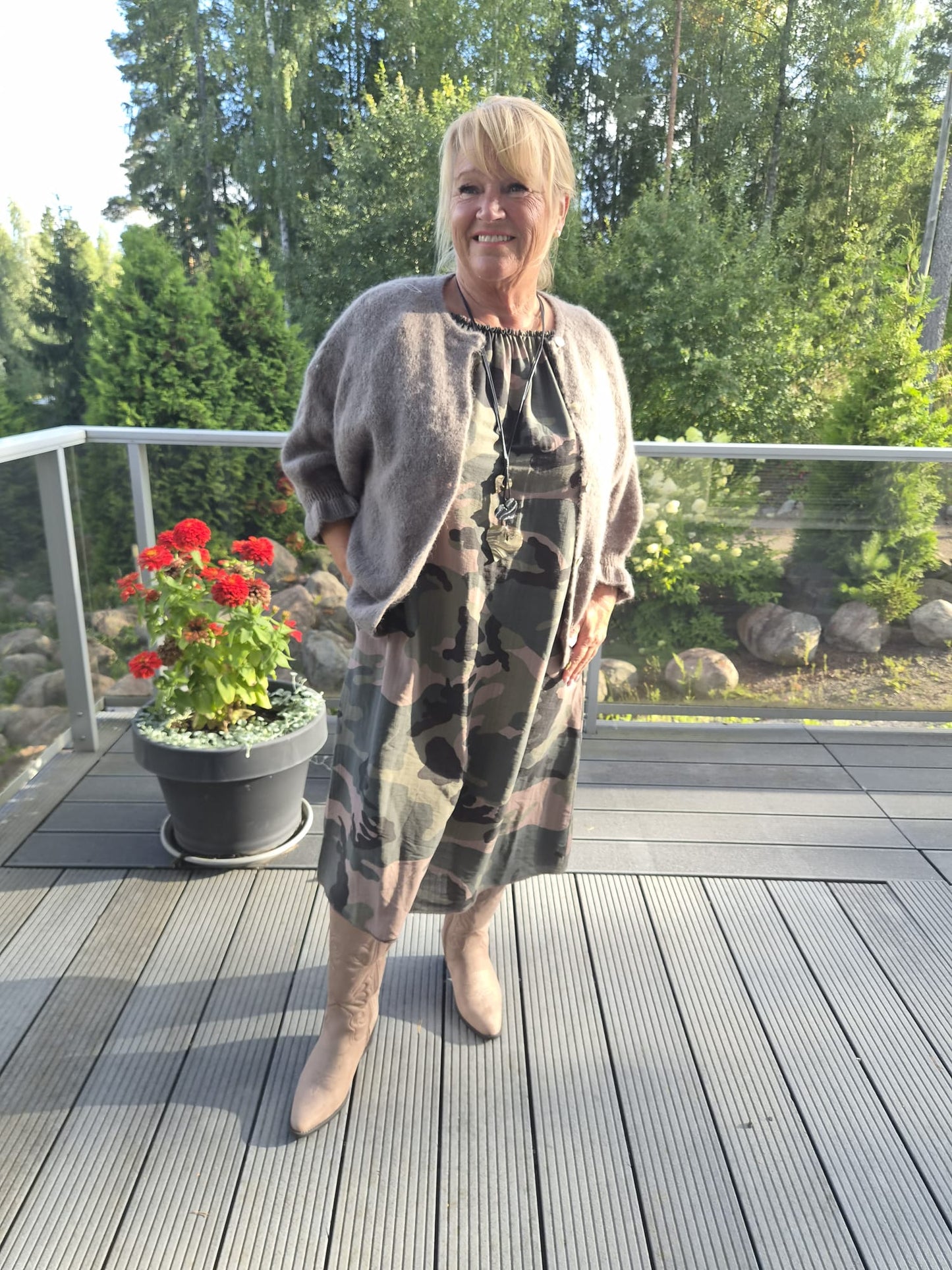 Viskoosimekko Sarai Camo