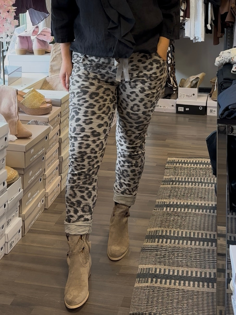 Leo stretch housu vaalea ruskea