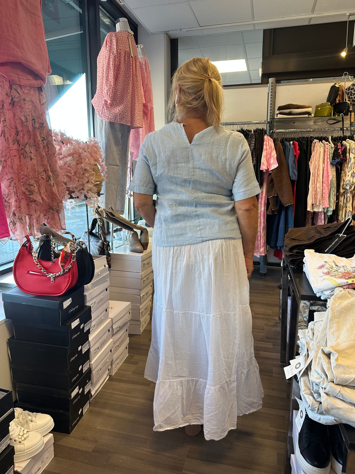 Frillahelmainen puuvillahame White