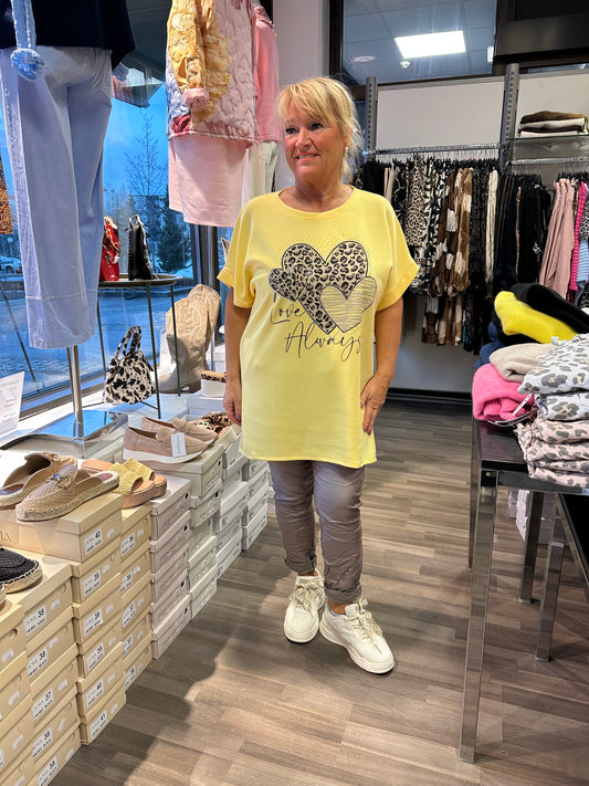 College tunika keltainen