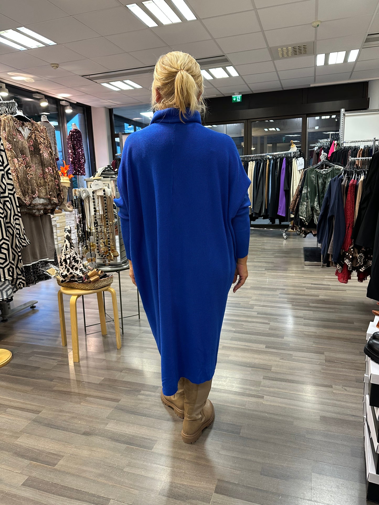 Oversize neuletunika sininen