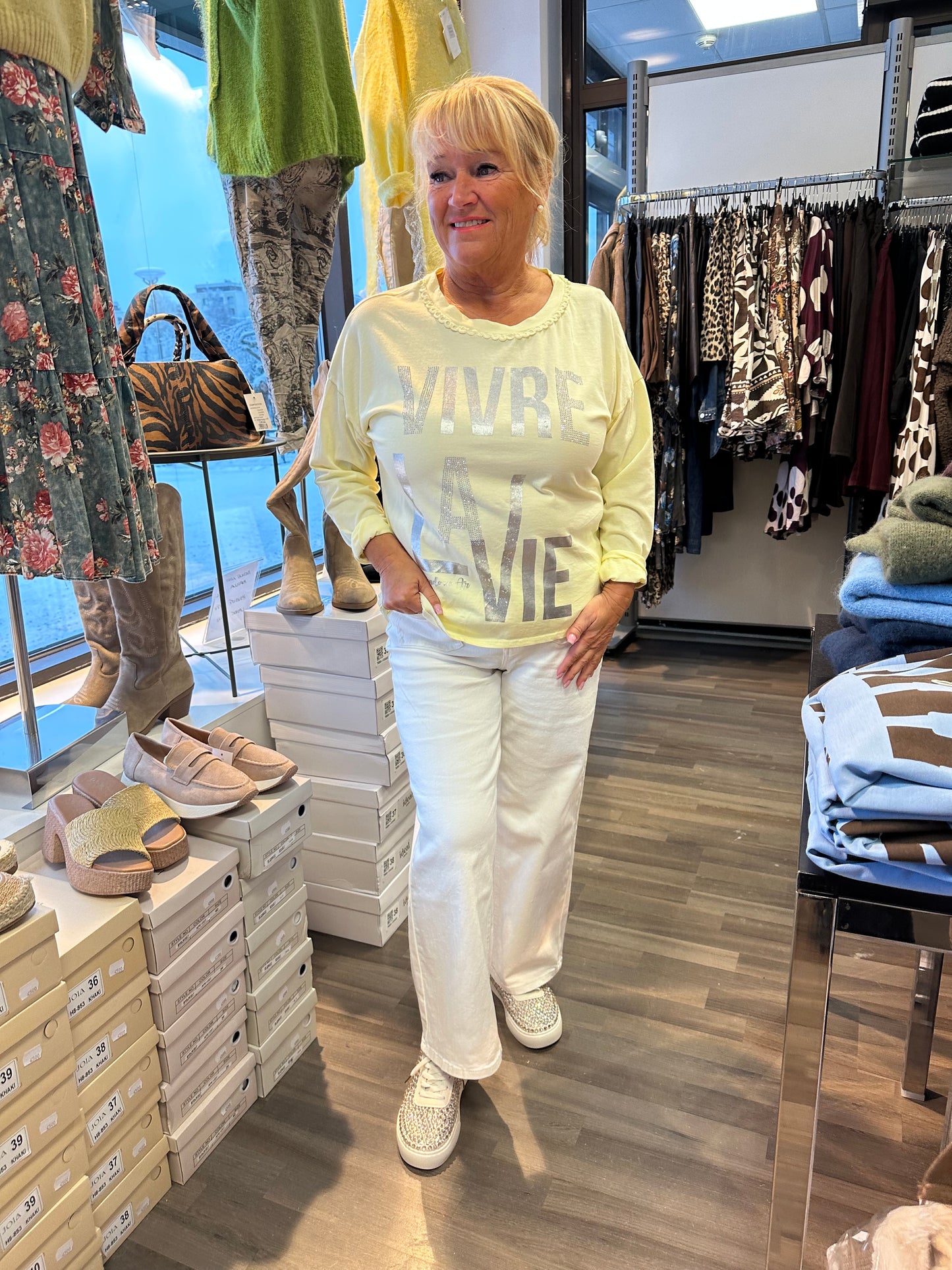 Trikoopusero La Vie keltainen