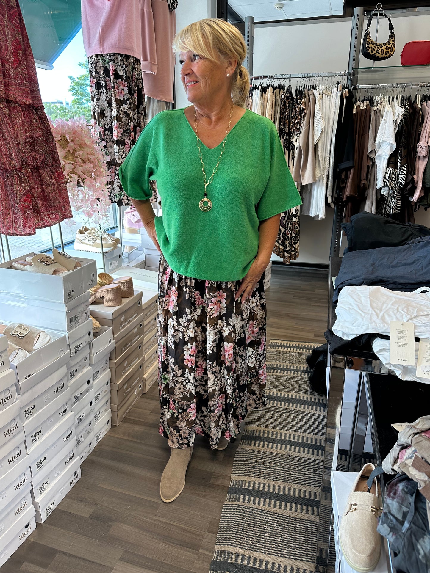 Laatikkoneule vihreä