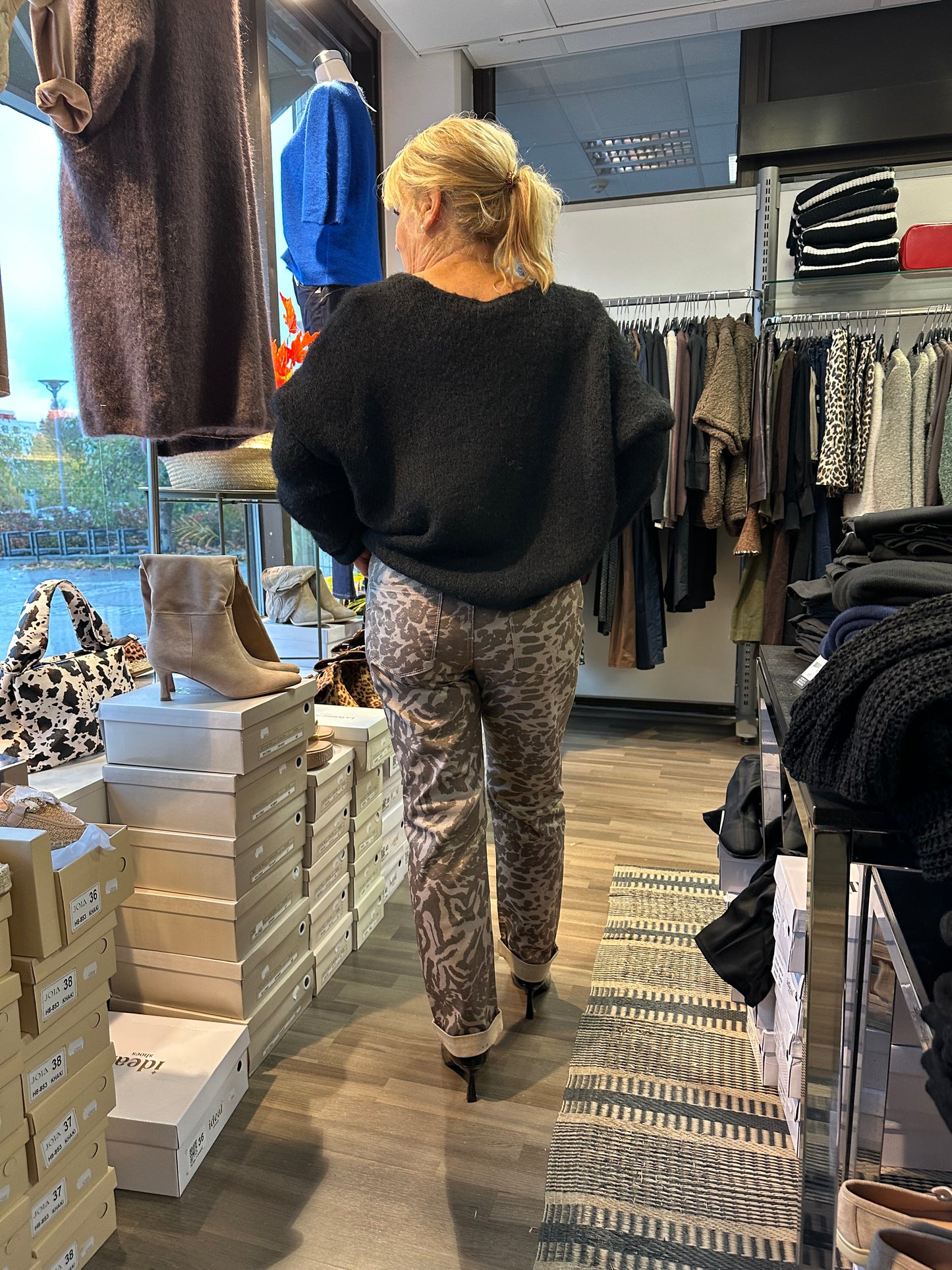 Kuviolliset pinnoitetut farkut