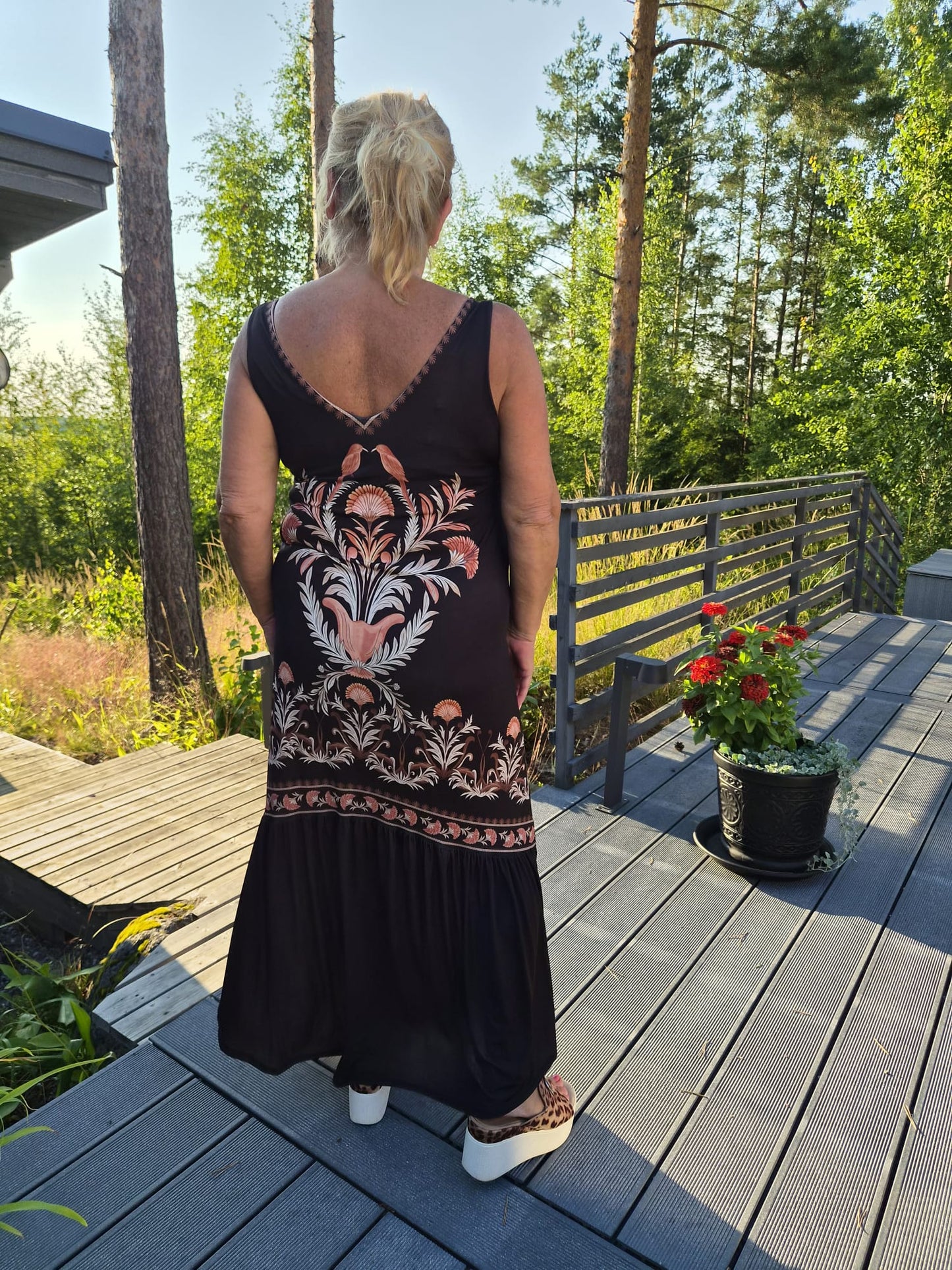 Kuviollinen pitkä mekko (9 väriä)