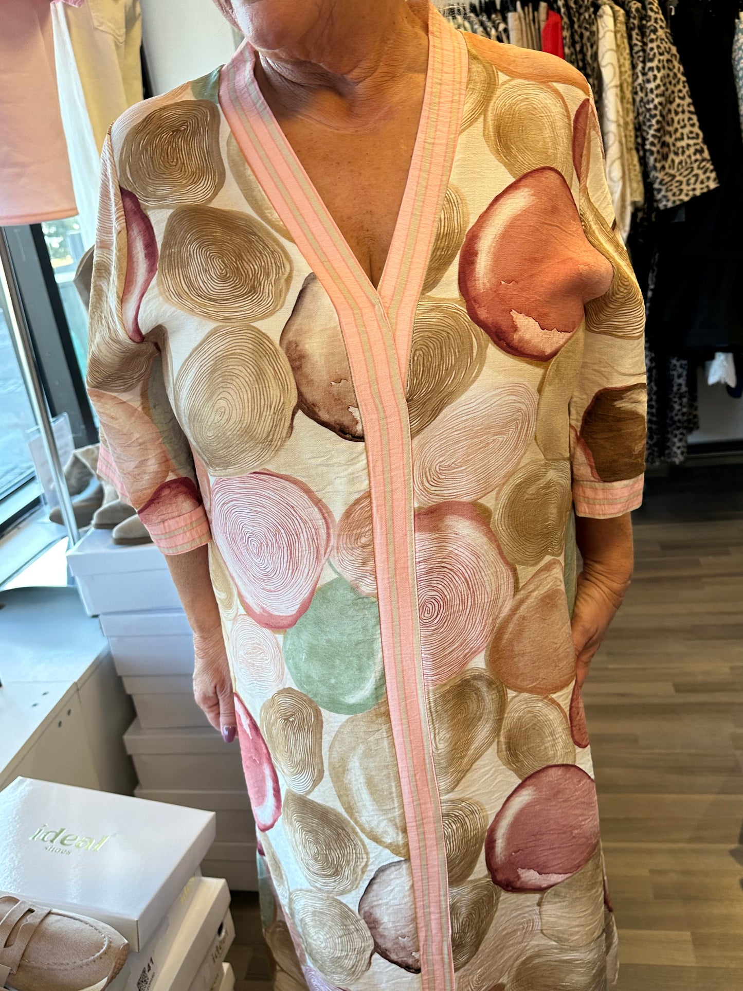 Suoralinjainen pitkä mekko Beige/Rosa