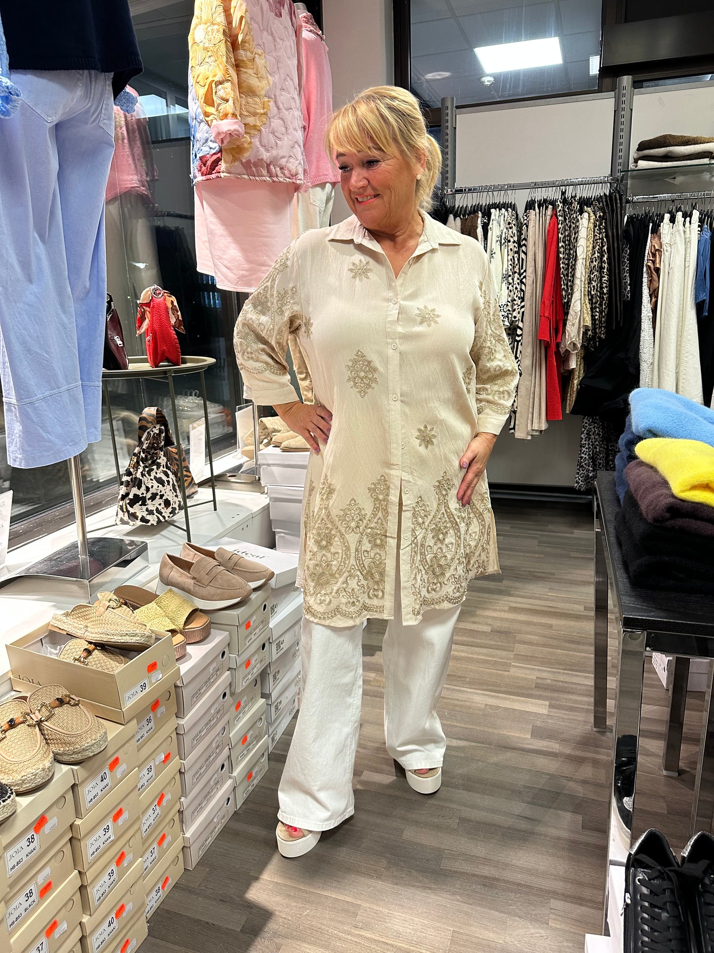 Plussize kirjailtu puuvillatunika (3 väriä)