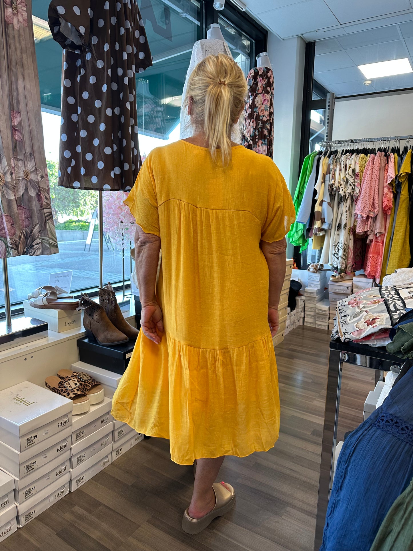 Plussize polvipituinen mekko (7 väriä)