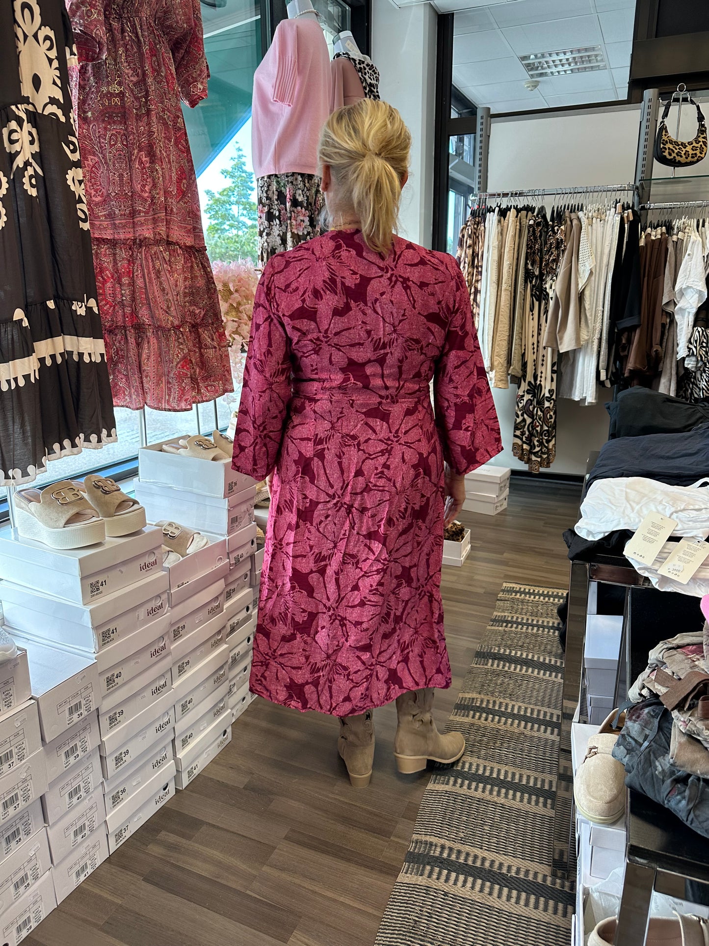 Kietaisumekko bordeaux