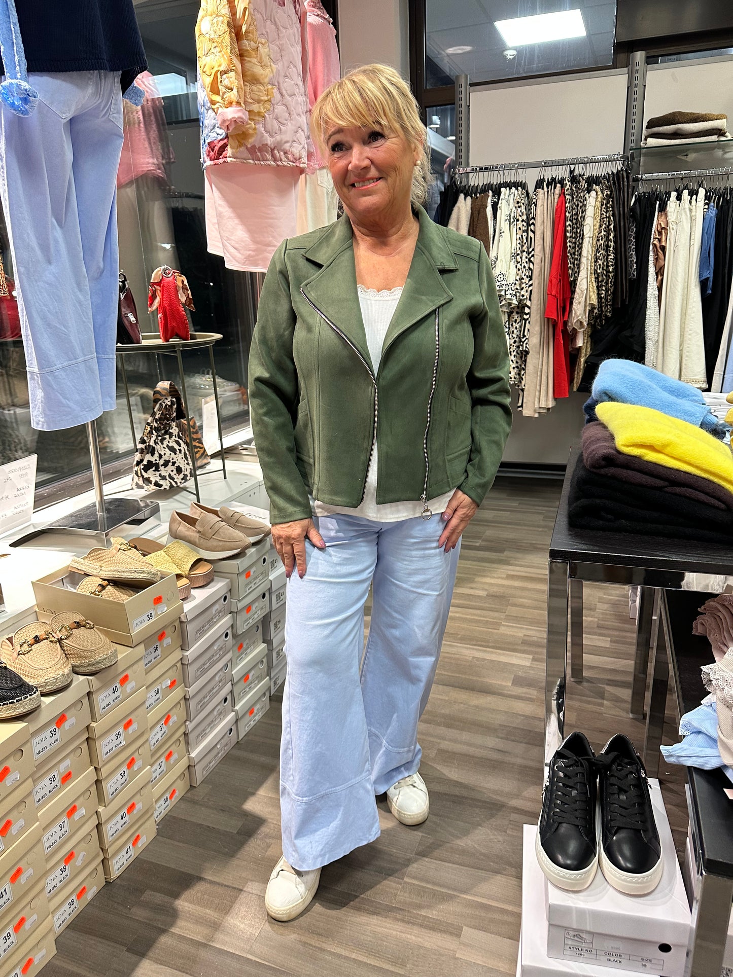 Keinomokkainen biker jakku (6 väriä)