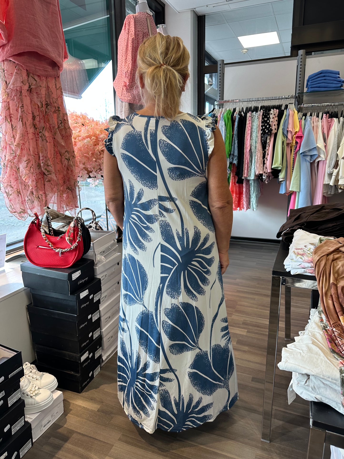 Midimittainen mekko lehti sininen