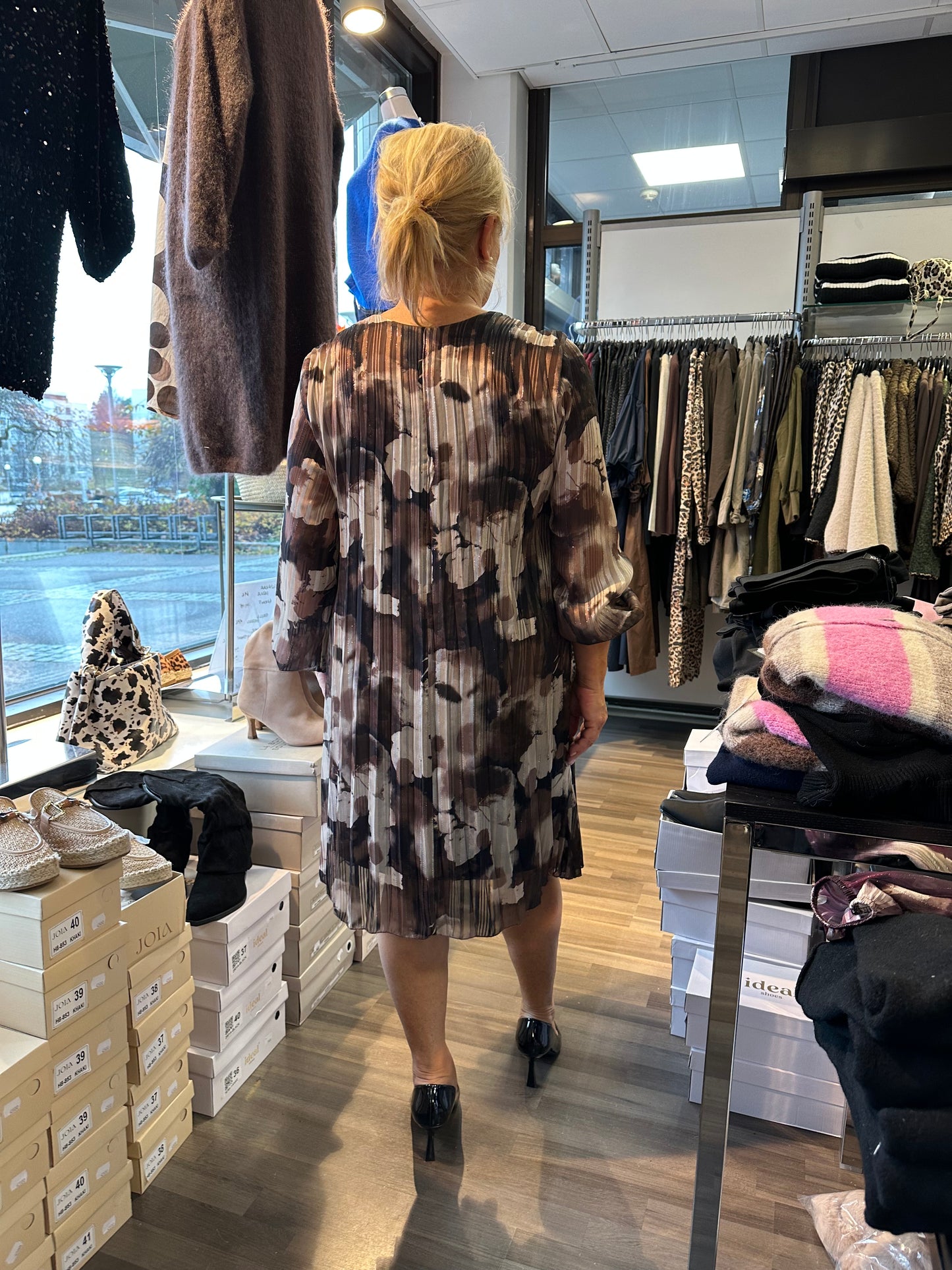 Sifonkitunika/mekko beessi