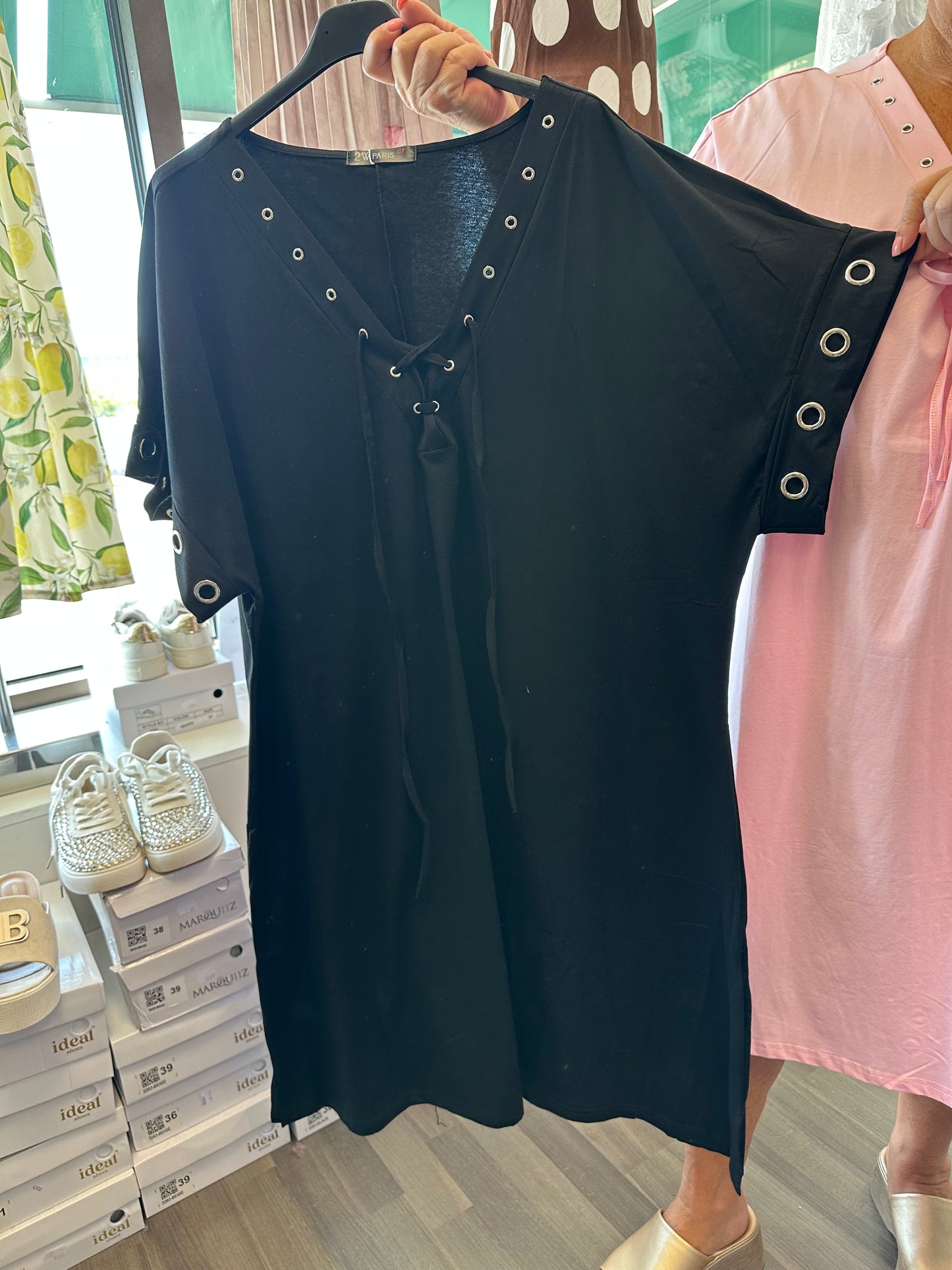 Plussize mekko nyöri-yksityiskohdalla (3 väriä)