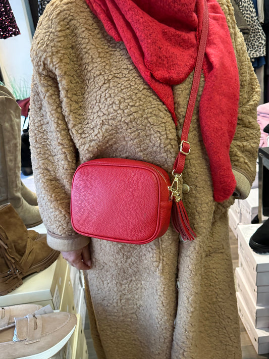 Nahkalaukku punainen