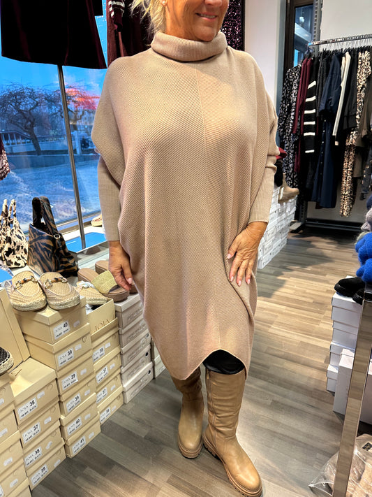 Oversize neuletunika kameli