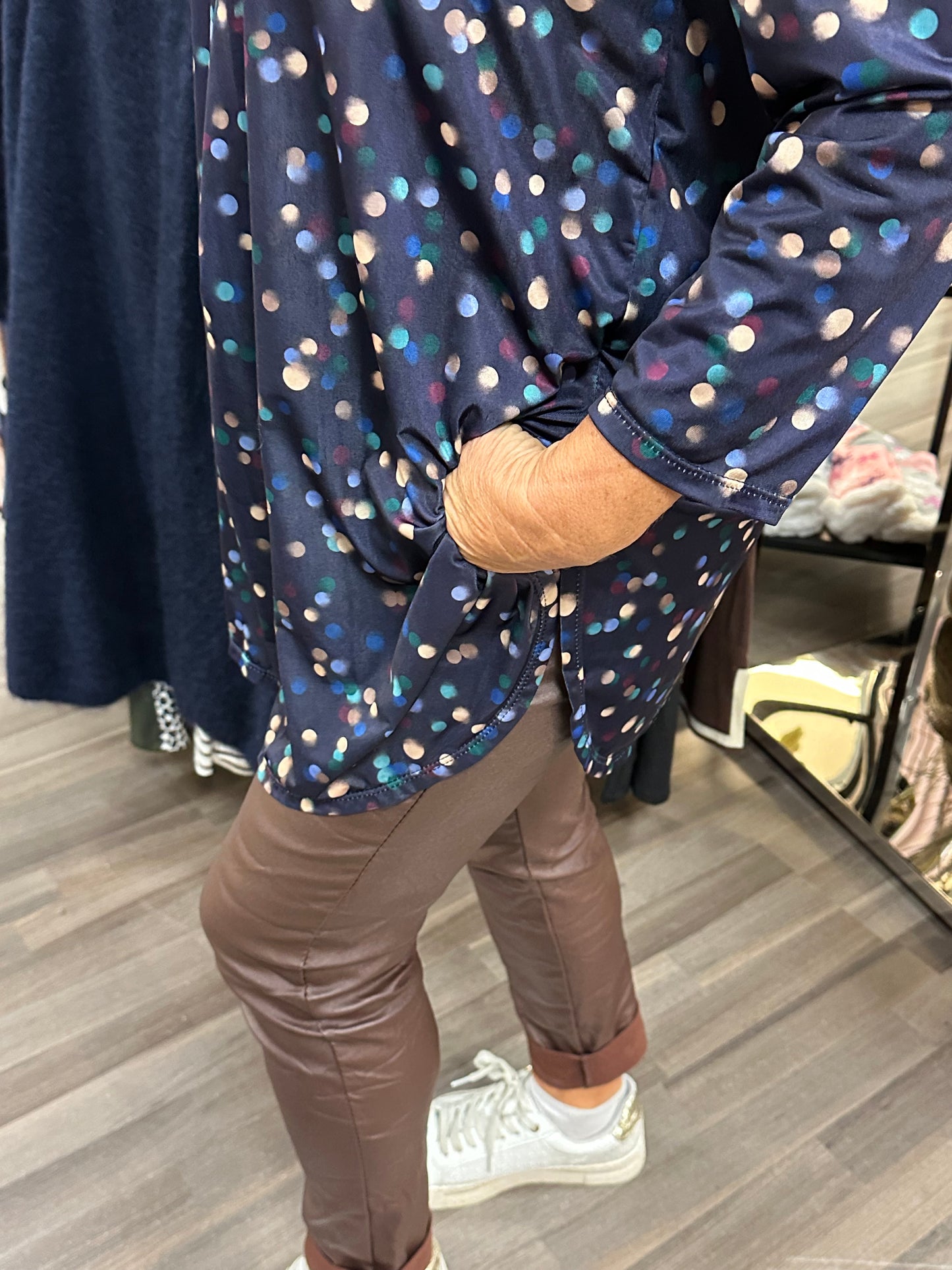 Liukaspintainen tunika