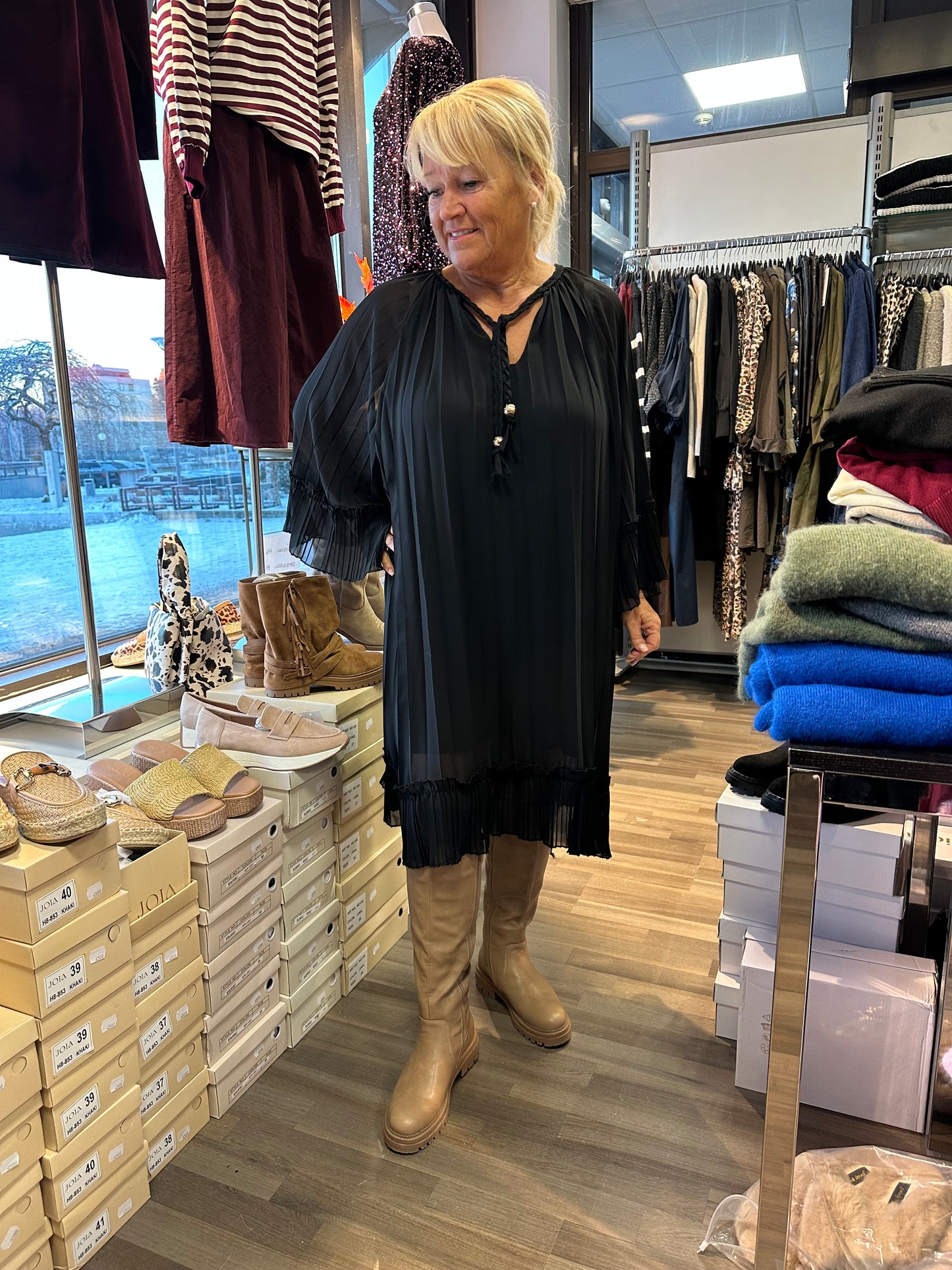 Plussize sifonkitunika/mekko musta