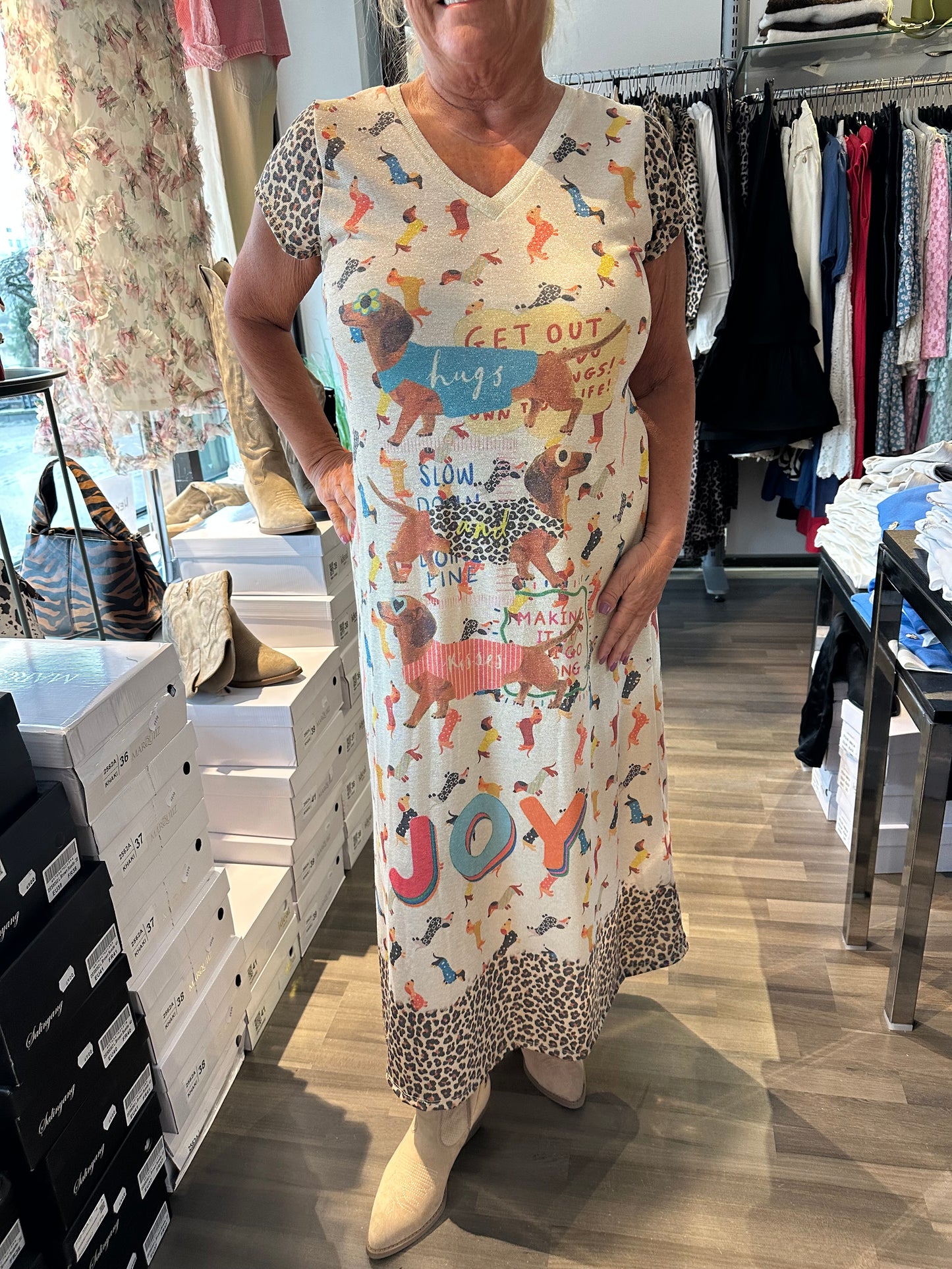 Mäyräkoira mekko