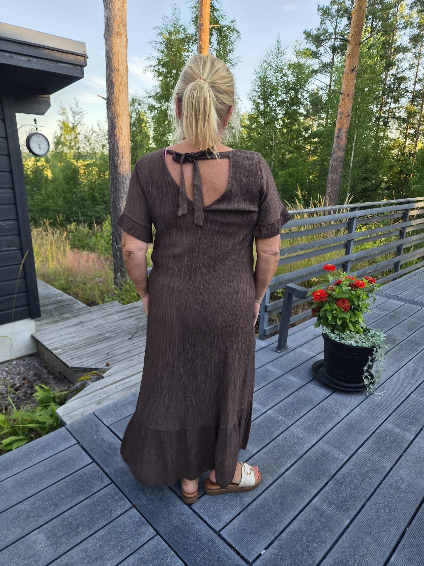 Pitkä mekko rusetilla (5 väriä)