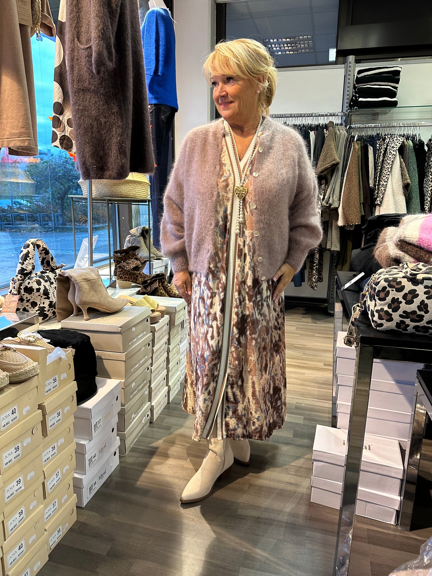 Viskoosimekko Stefania kameli