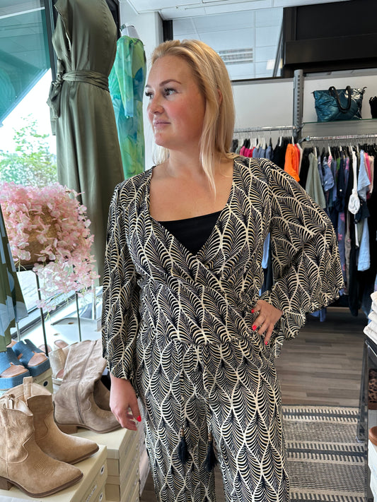 Kietaisupusero/jakku Lotus