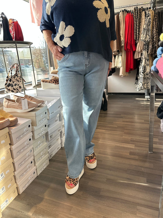 Suoralahkeiset farkut vaalea pesu