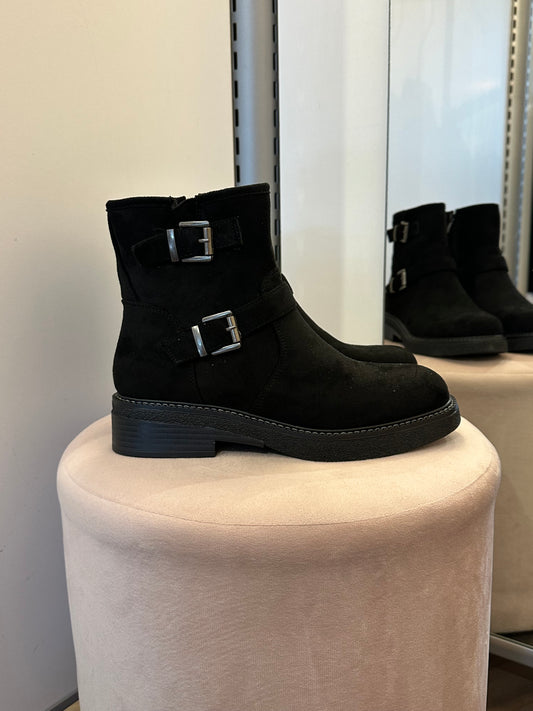 Keinomokkaiset nilkkurit soljella musta