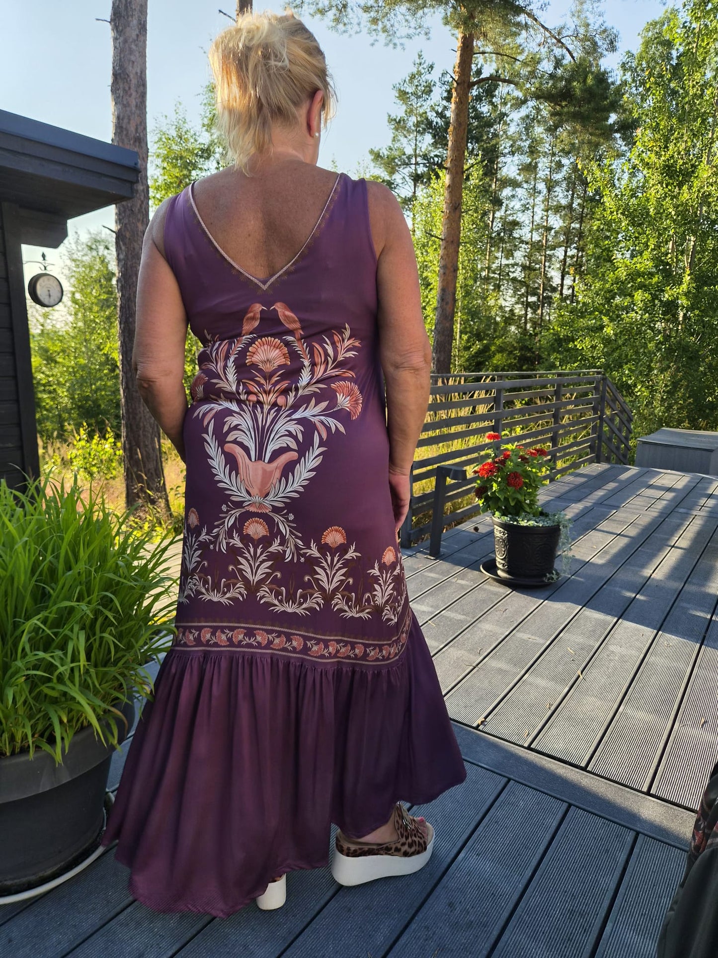 Kuviollinen pitkä mekko (9 väriä)
