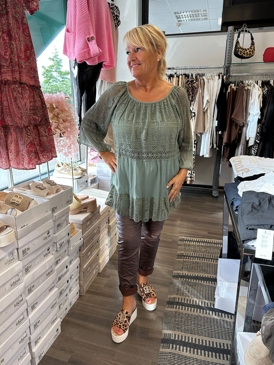 Pitsinen silkkipusero khaki