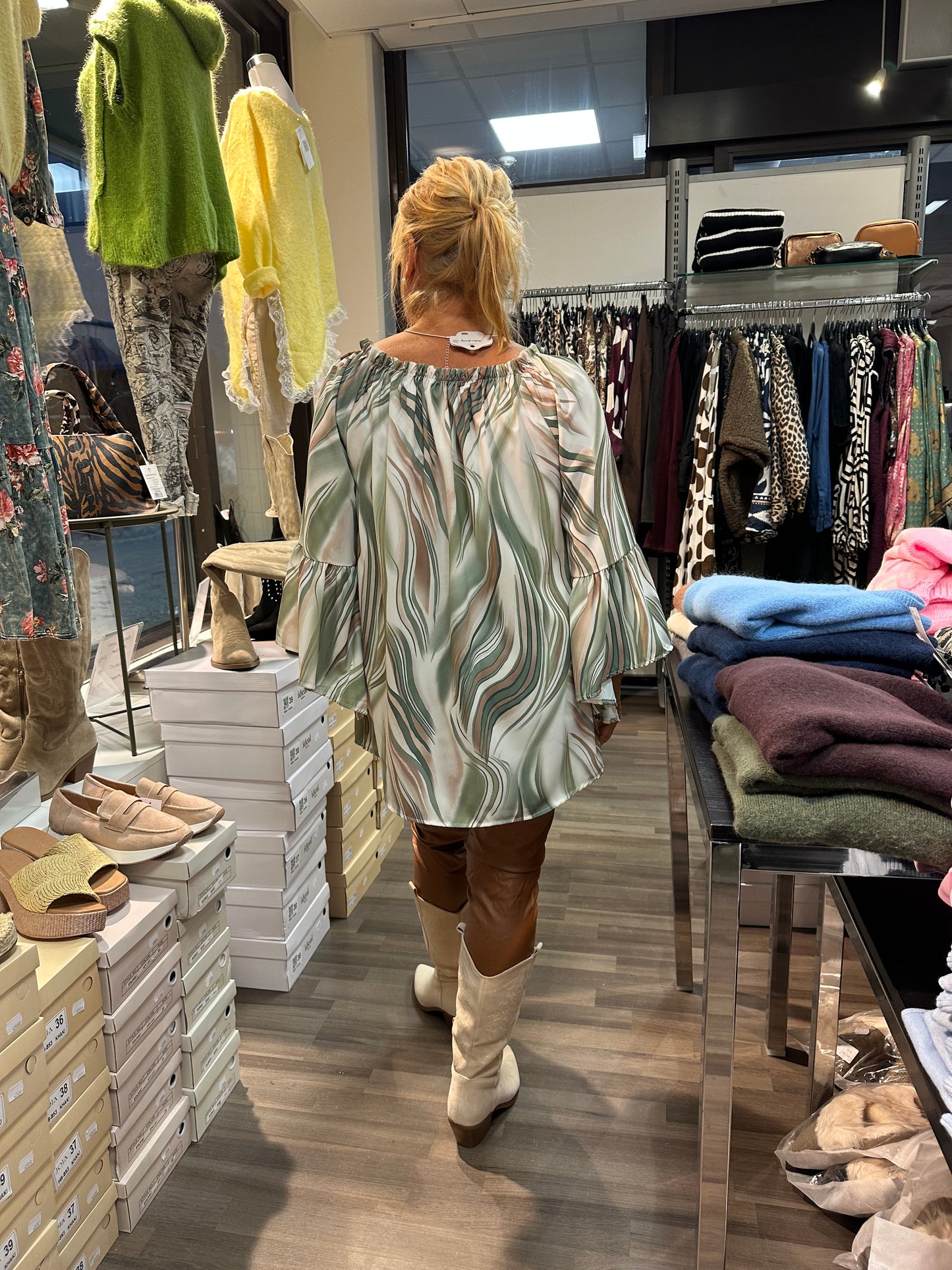 Frillahihainen pusero vihreä