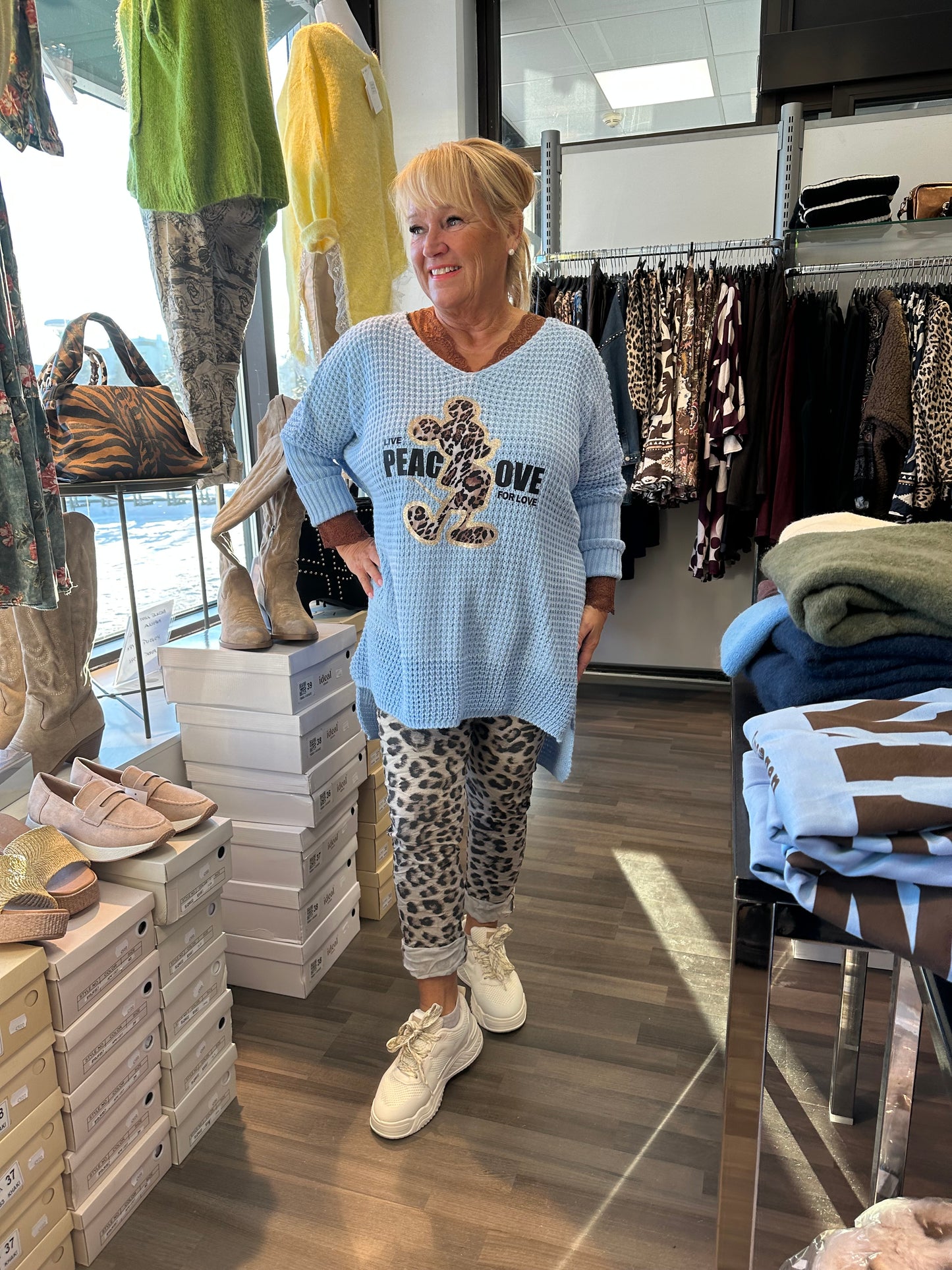 Mikki oversize-neule sininen