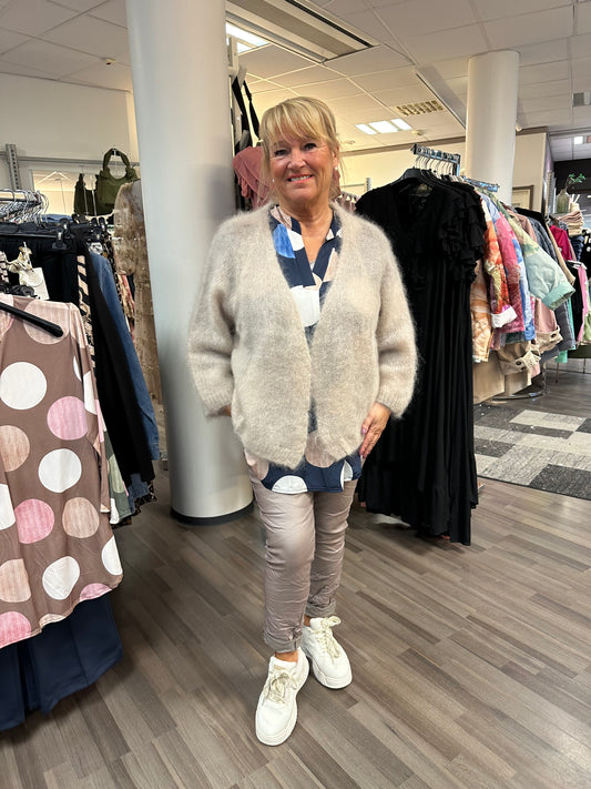 Mohair neuletakki beessi