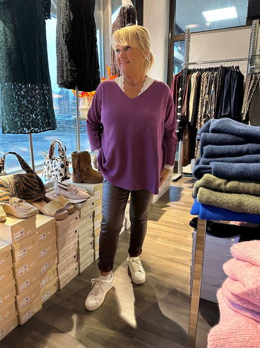 Reilumpi neule liila