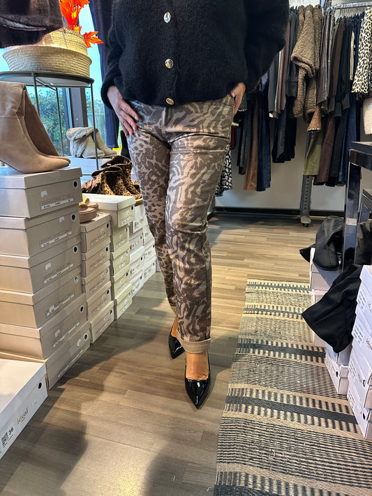 Kuviolliset pinnoitetut farkut