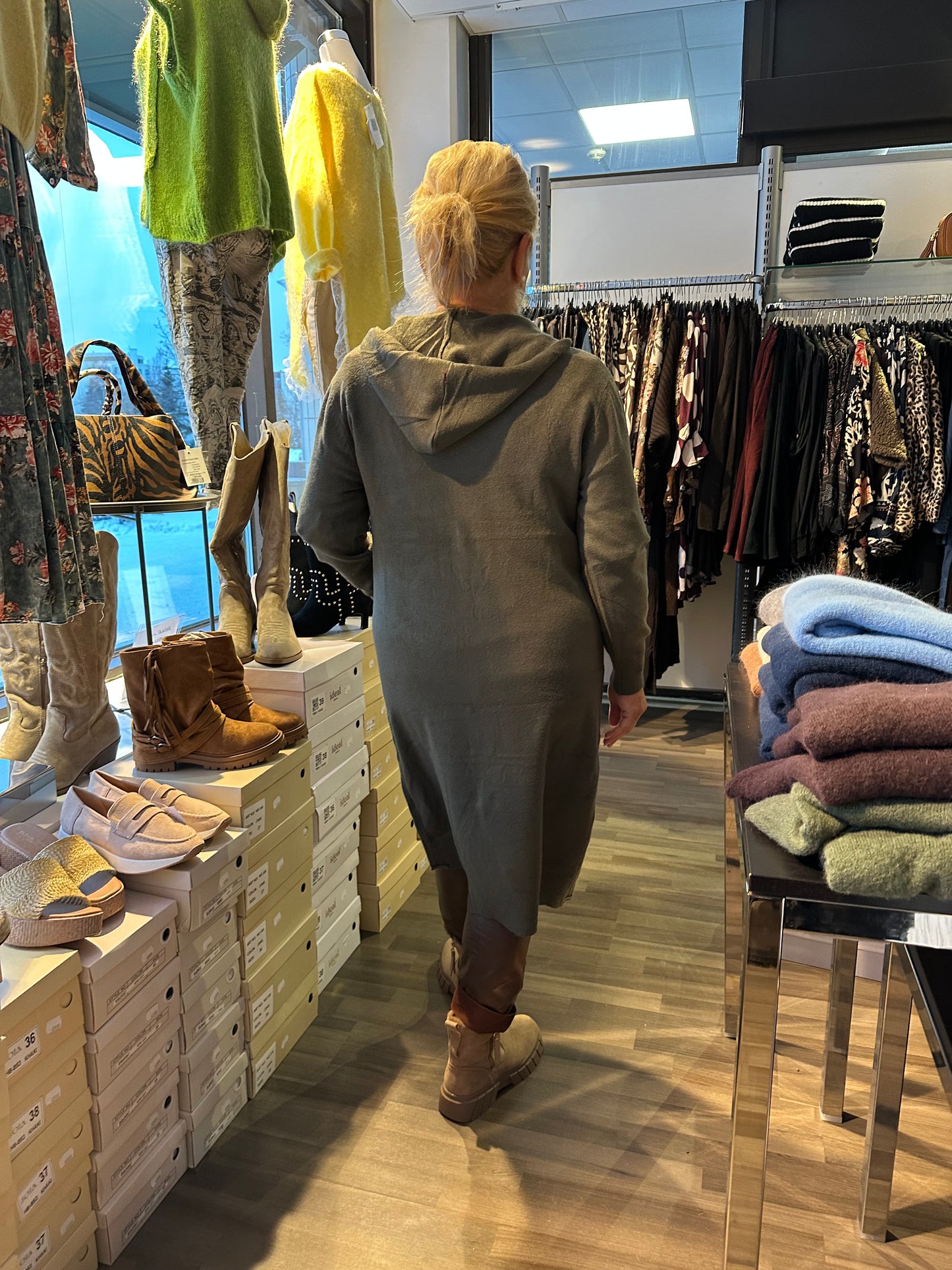 Vetoketjullinen neuletakki khaki