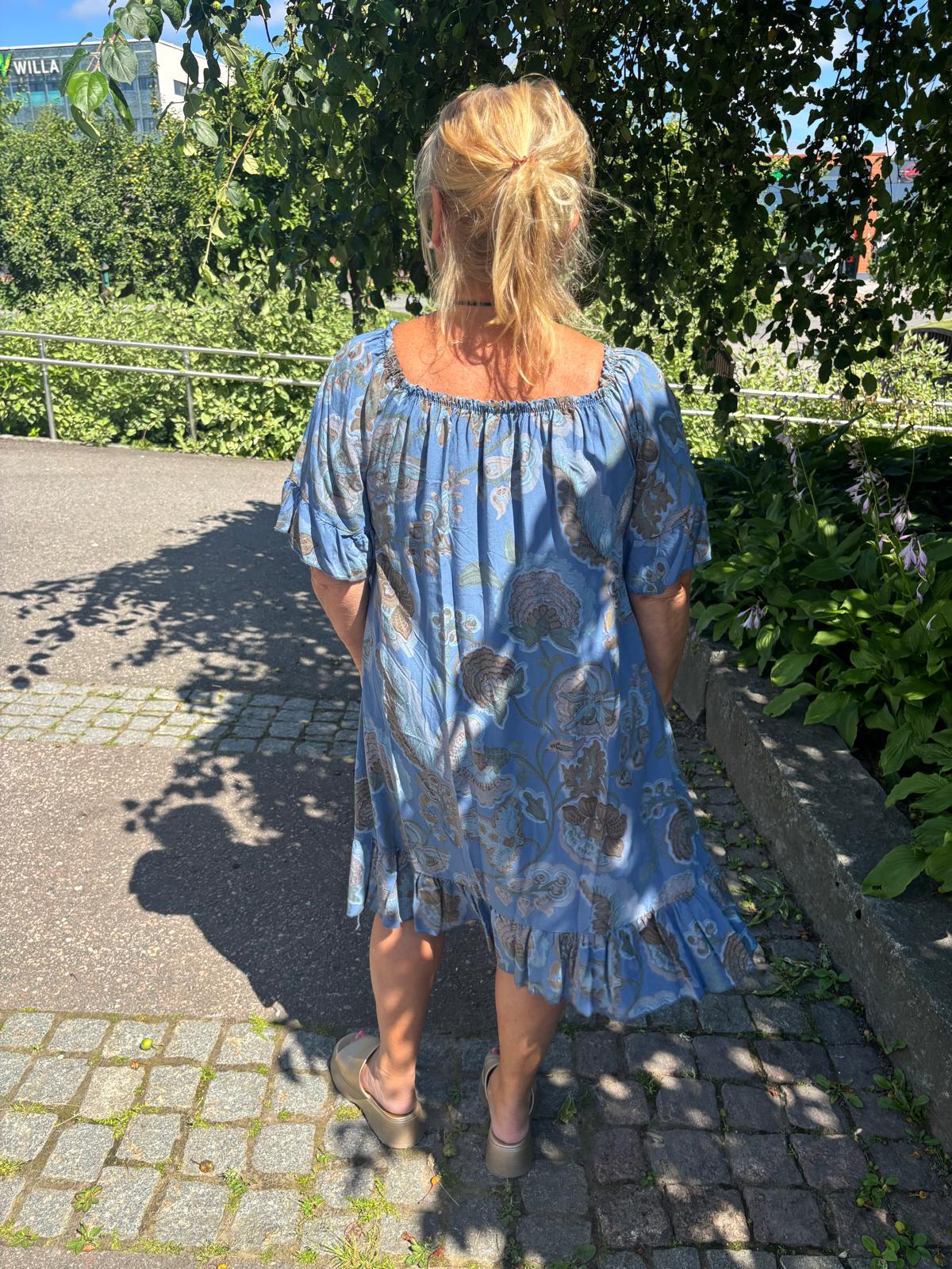 Kuviollinen viskoosimekko (4 väriä)