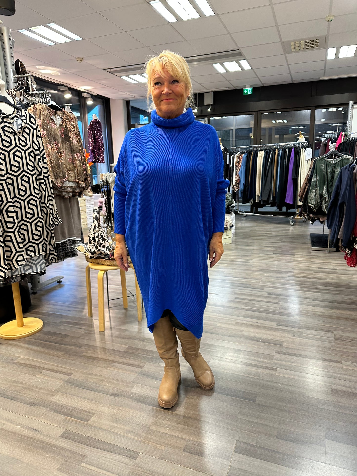 Oversize neuletunika sininen