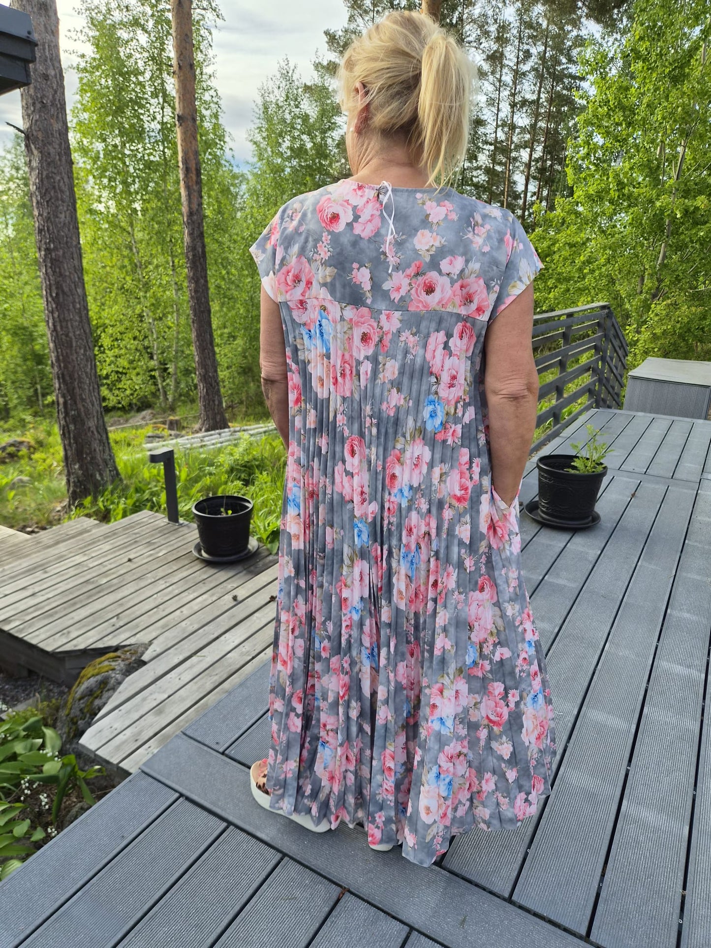 Kuviollinen pliseerattu mekko (5 väriä)