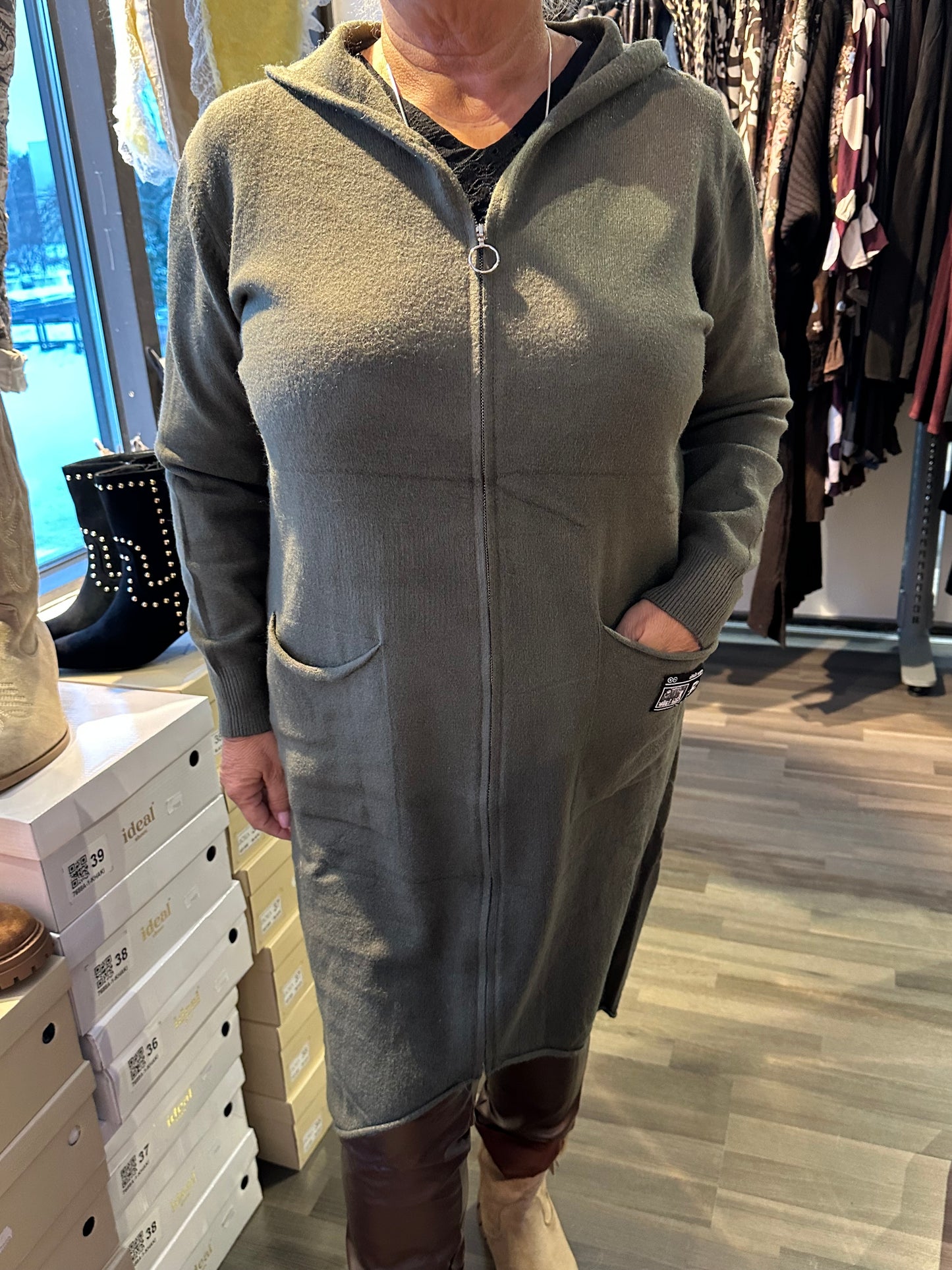 Vetoketjullinen neuletakki khaki