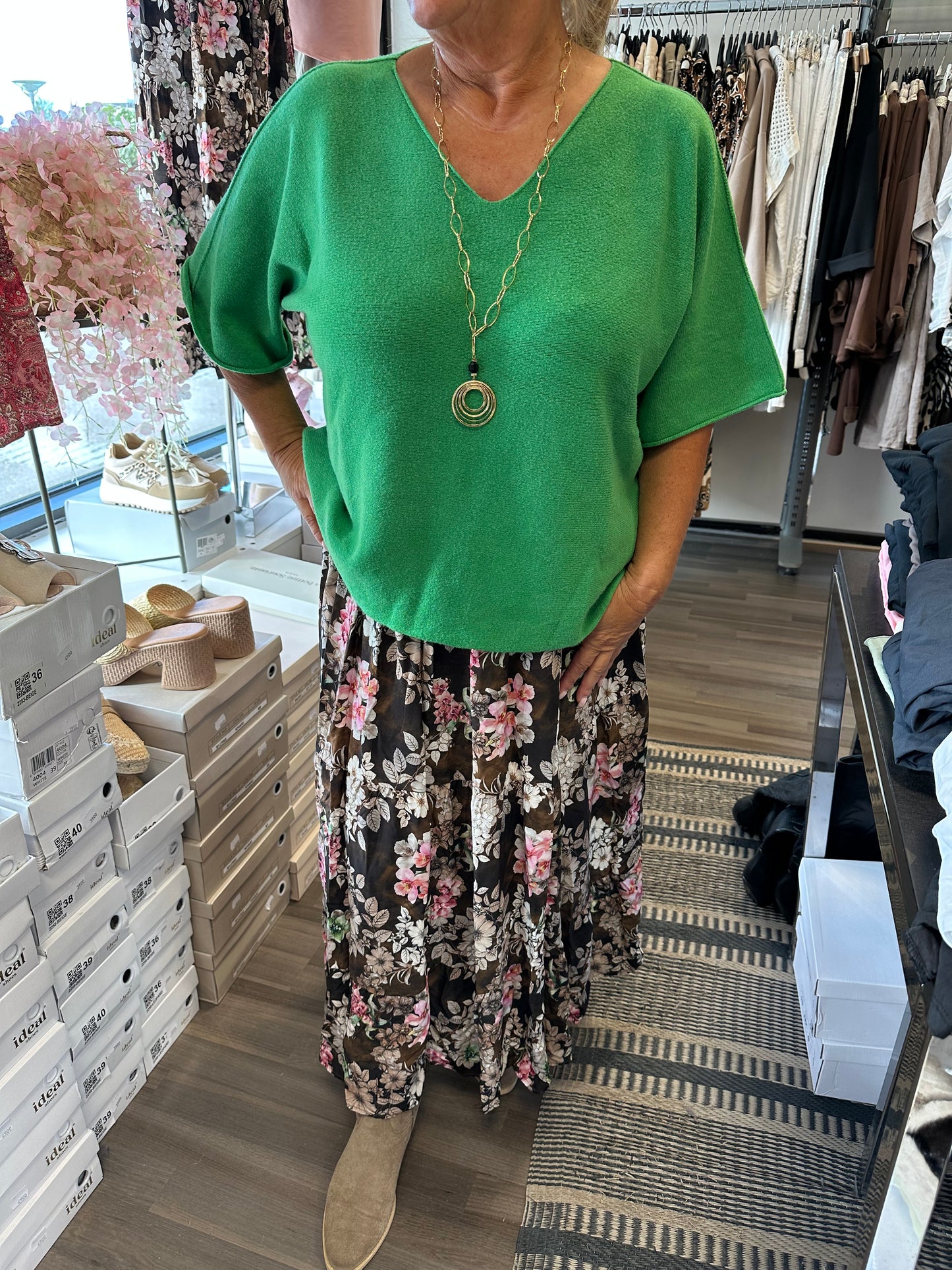 Laatikkoneule vihreä