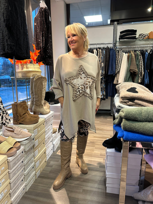 Plussize college tunika Star beessi